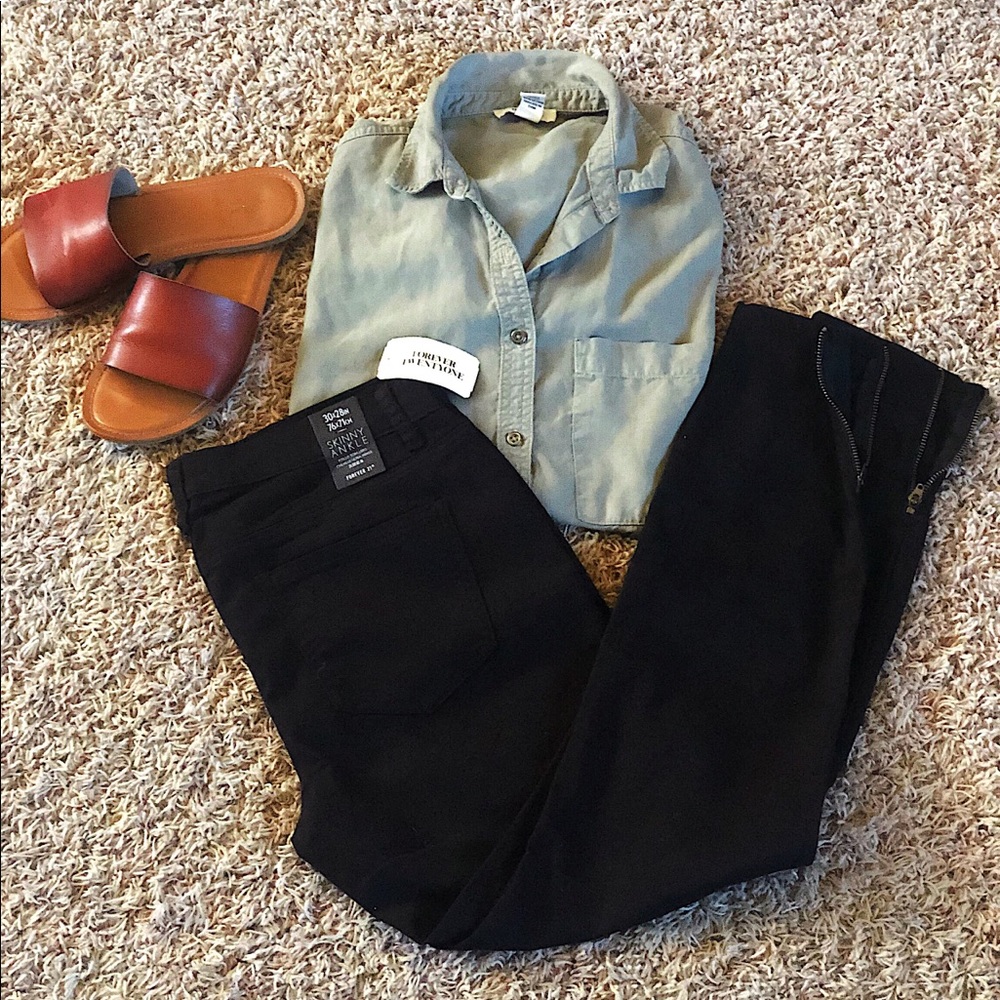 🔴SOLD🔴NWT Forever 21 Skinny Jegging